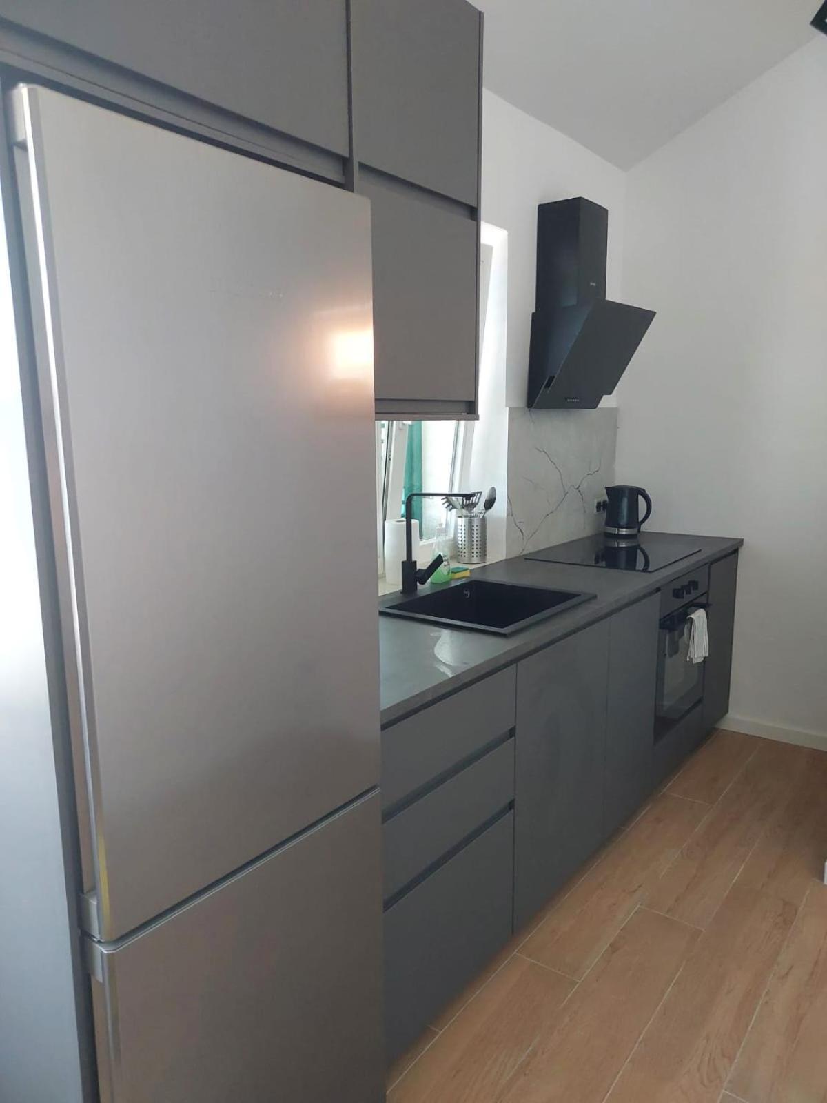 Sustina Apartment ตรีบูนย์ ภายนอก รูปภาพ