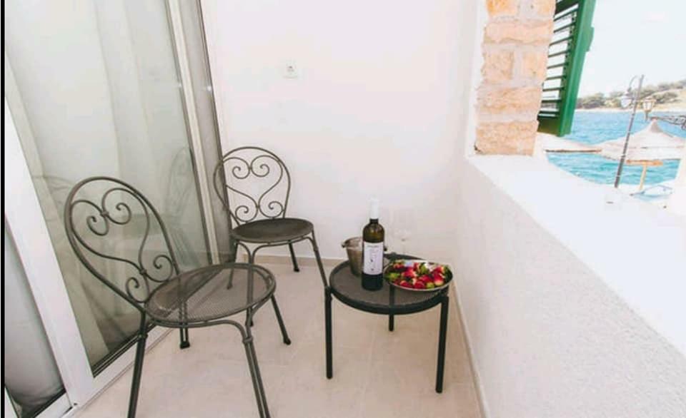 Sustina Apartment ตรีบูนย์ ภายนอก รูปภาพ